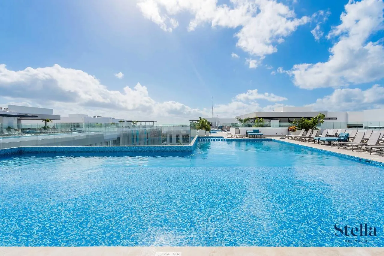 Apartment Ipana Condo, Rooftop Pools, Gym, Walk To Beach Playa del Carmen